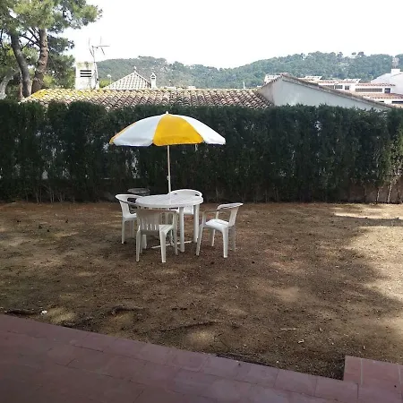 Dom wakacyjny House In Garden And Parking *